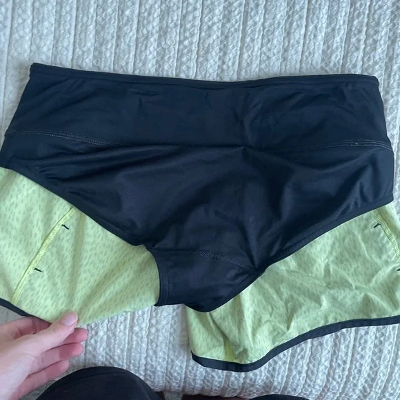 Lululemon Women Run Times Short 4" Dottie Dash Clarity Yellow Black Polka Dot 6 - Picture 8 of 9